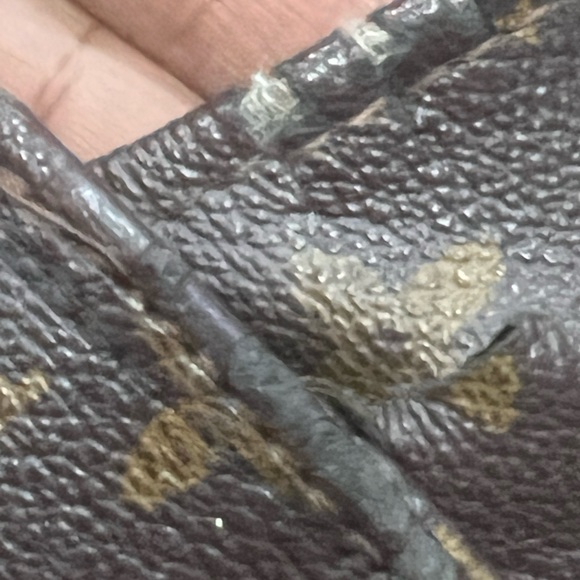 Authentic LOUIS VUITTON shoulder bag - Picture 3 of 16